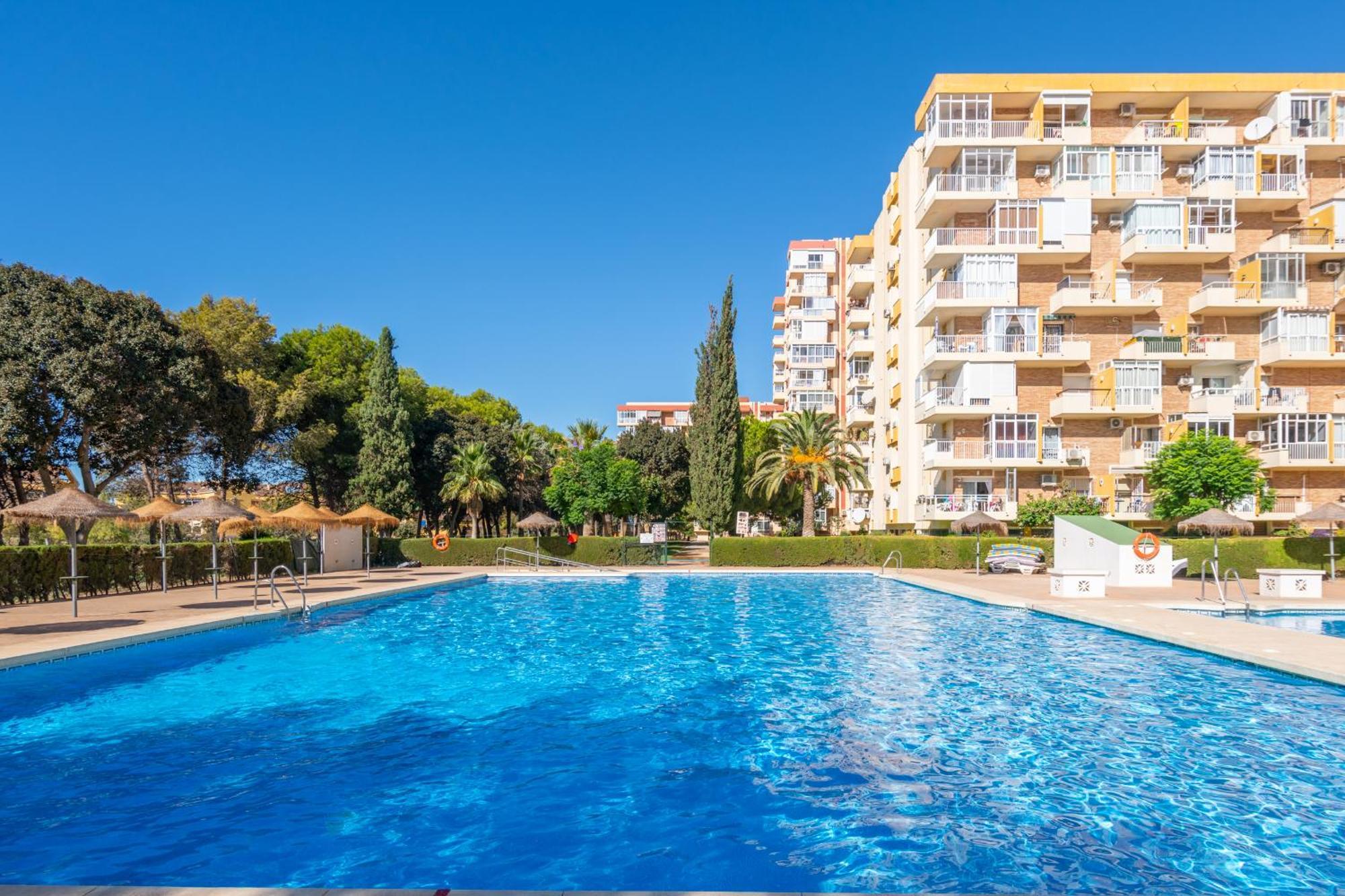Hercules Pool & Beach Benalmádena Exteriör bild