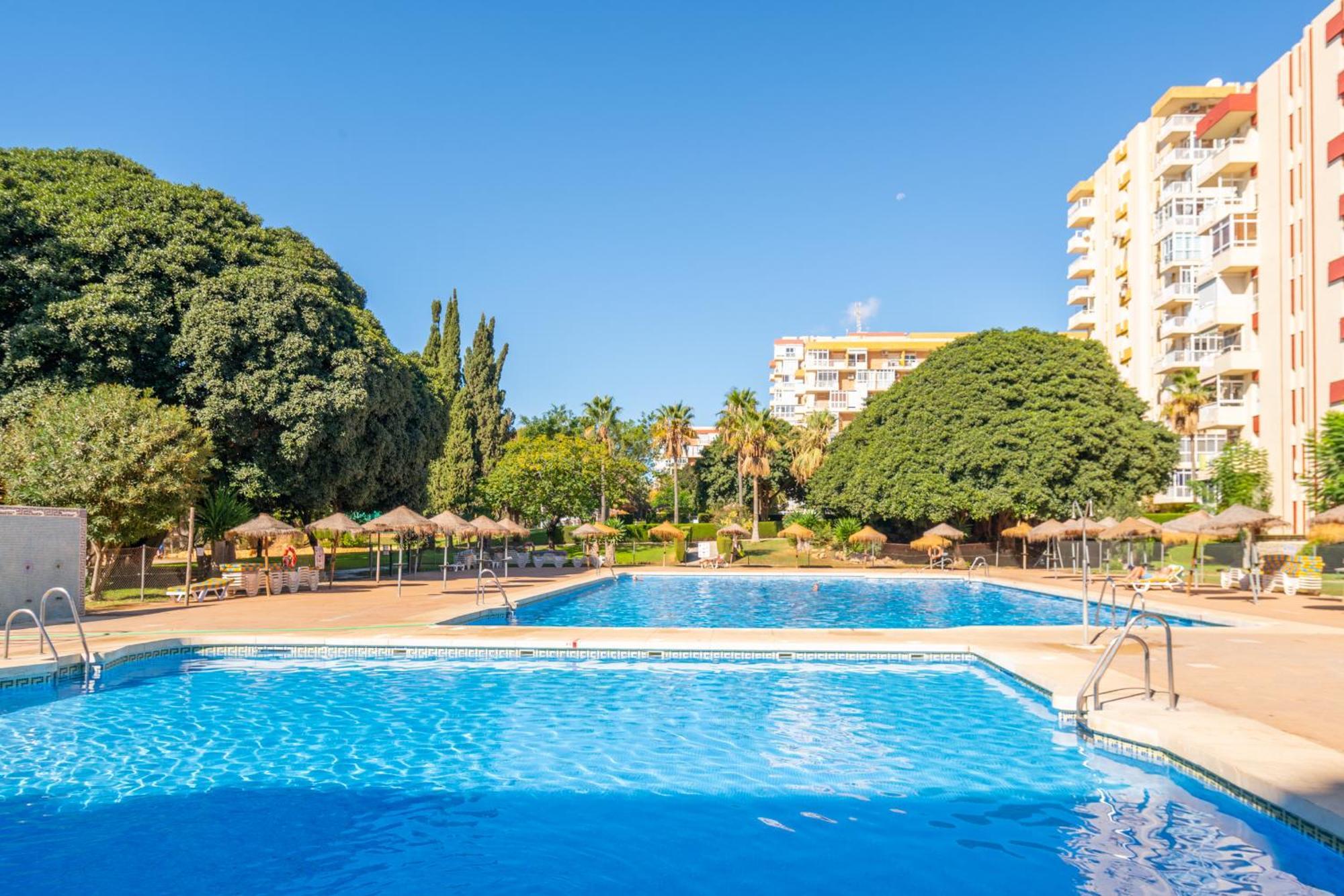 Hercules Pool & Beach Benalmádena Exteriör bild